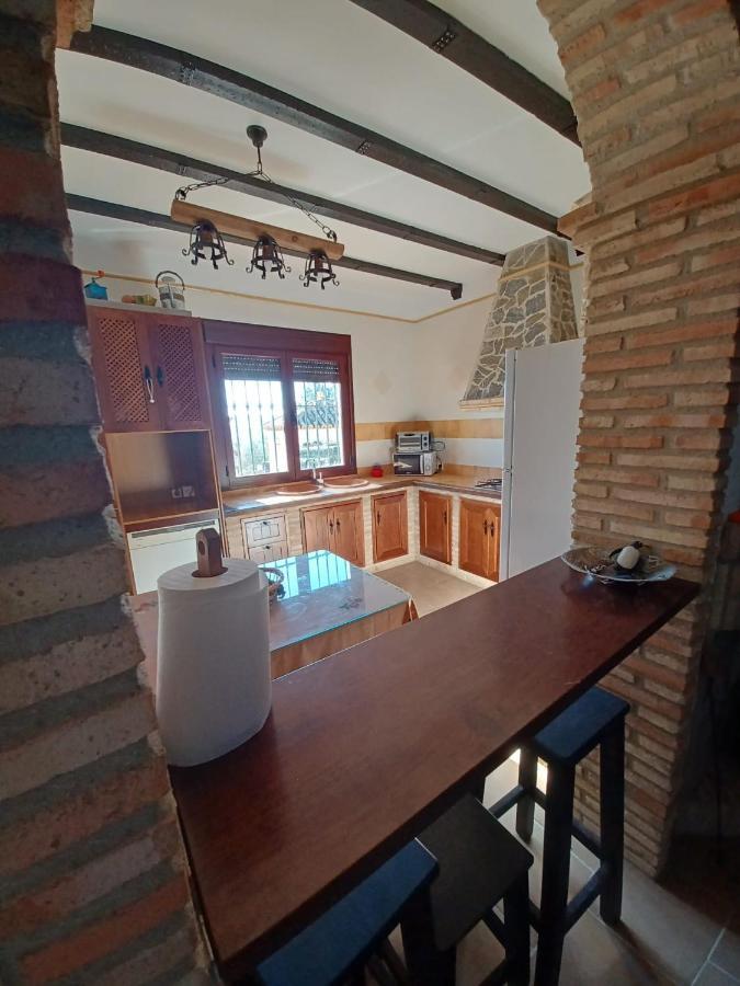 Villa Martinez Alquiler Rural Isabel Alcala del Valle Bagian luar foto
